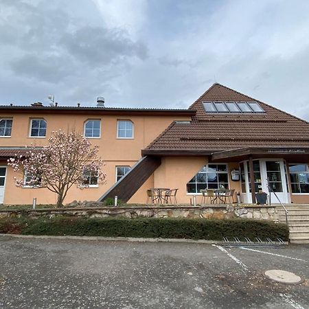 Hotel Restaurace Pyramida Karlowe Wary Zewnętrze zdjęcie