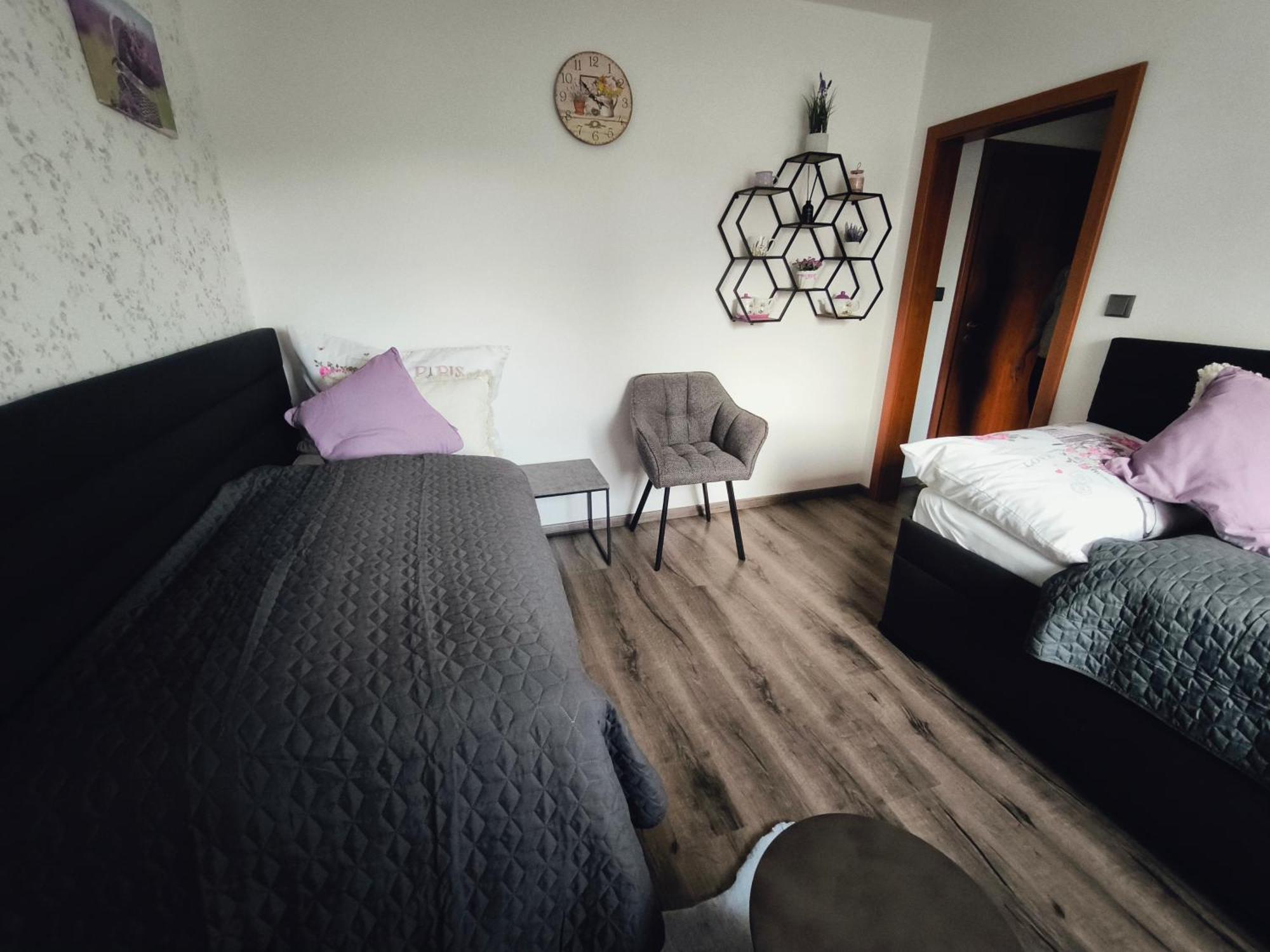 Hotel Restaurace Pyramida Karlowe Wary Zewnętrze zdjęcie